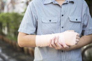 What Is the Average Settlement for a Broken Wrist in a Car Accident?