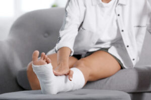 How Can a Smyrna Slip and Fall Accident Lawyer Establish Negligence?